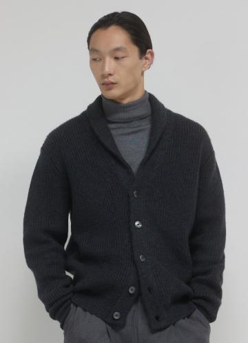 Вязаная кофта