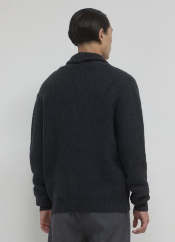 Вязаная кофта