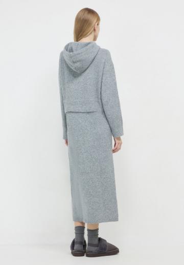 Вязаное платье