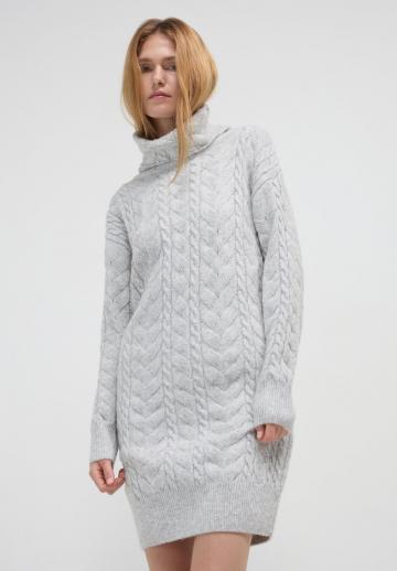 Вязаное платье