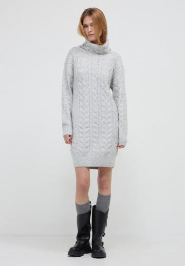Вязаное платье