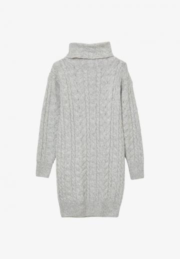 Вязаное платье