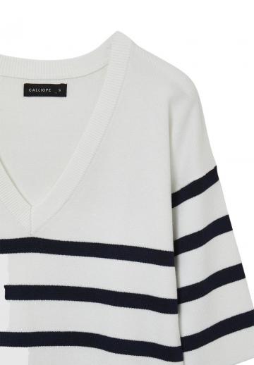 Пуловер с вырезом V