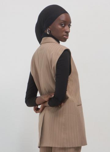 Длинный жилет