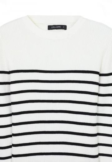 Пуловер в полоску