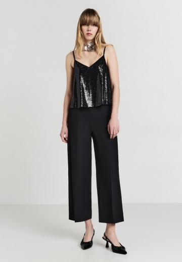 Топ на бретельках