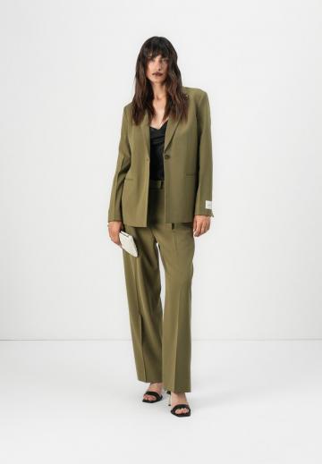 Длинный блейзер