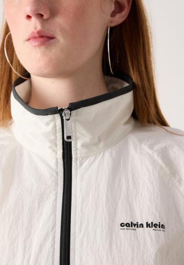 Спортивная куртка