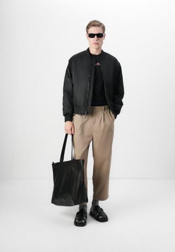 Куртка бомбер