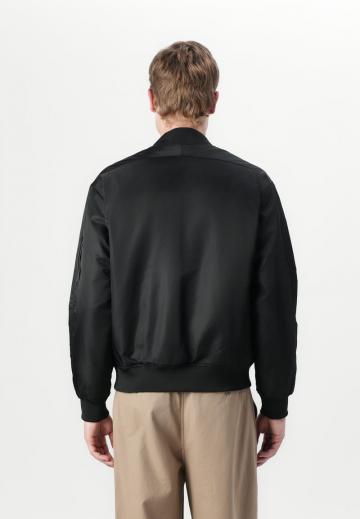 Куртка бомбер