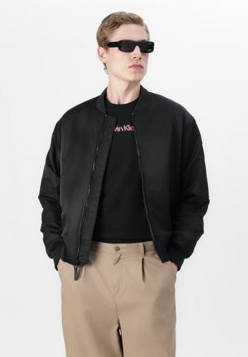 Куртка бомбер
