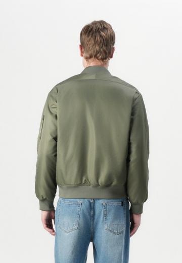 Куртка бомбер