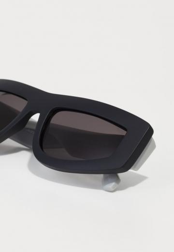 Солнечные очки