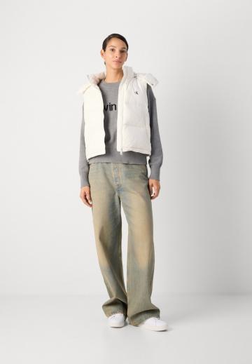 Пуховой жилет