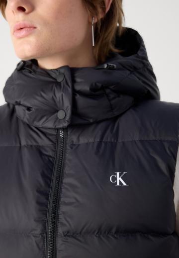 Пуховой жилет