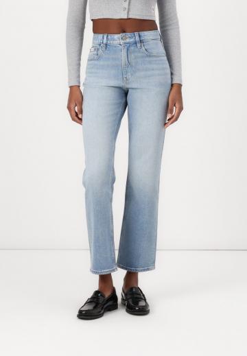 Прямые джинсы