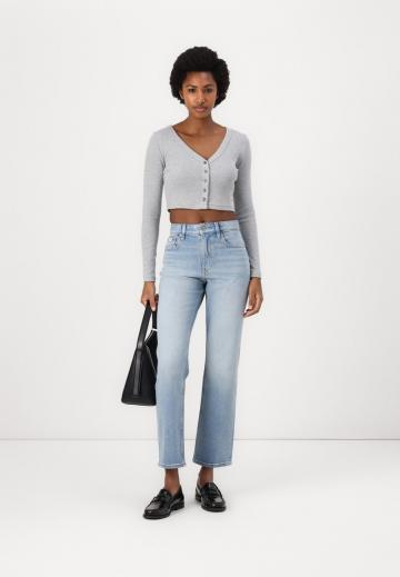 Прямые джинсы