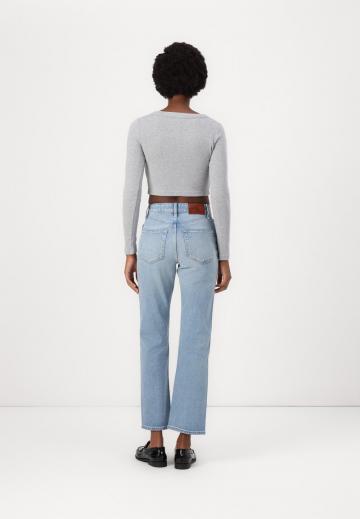 Прямые джинсы