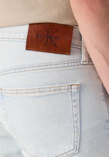 Узкие джинсы