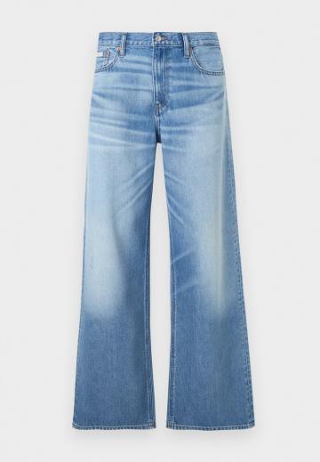 Свободные джинсы