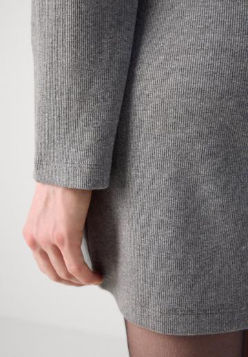 Короткое платье