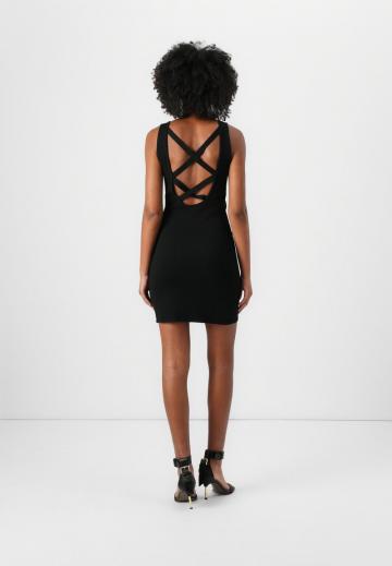 Короткое платье