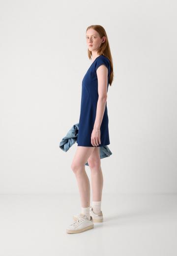 Короткое платье