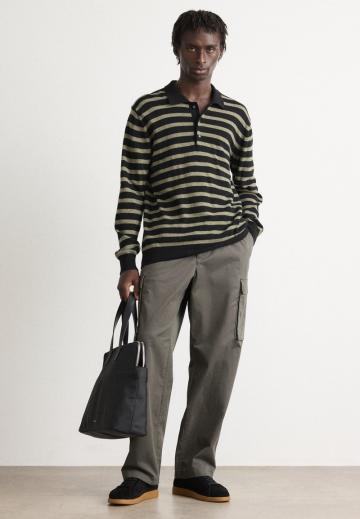 Брюки с накладными карманами