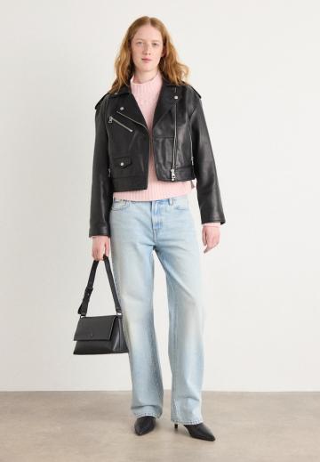 Свободные джинсы