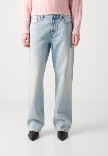 Свободные джинсы