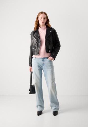 Свободные джинсы