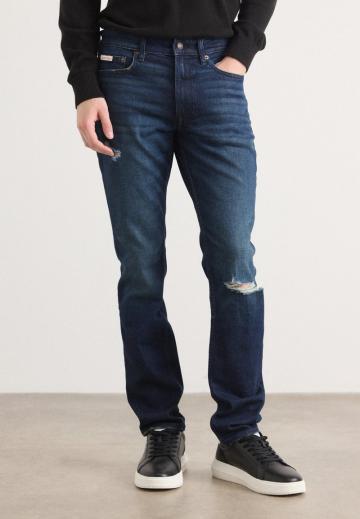 Узкие джинсы