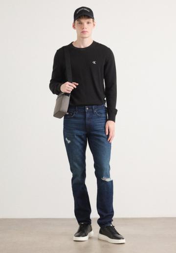 Узкие джинсы