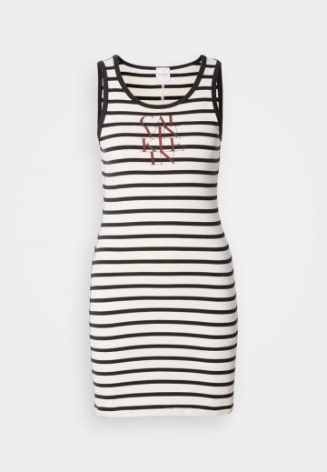 Пляжное платье