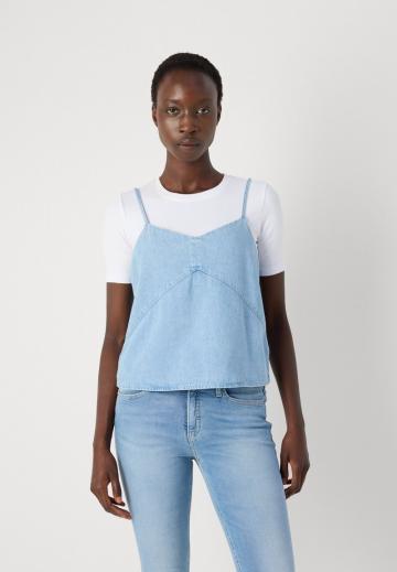 Топ на бретельках