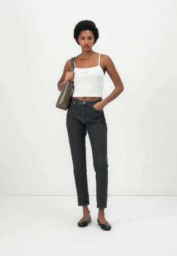 Топ на бретельках