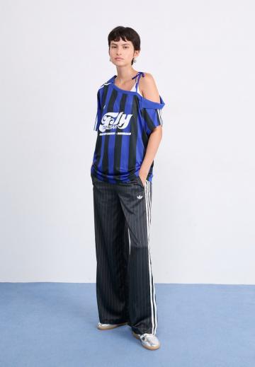 Топ на бретельках