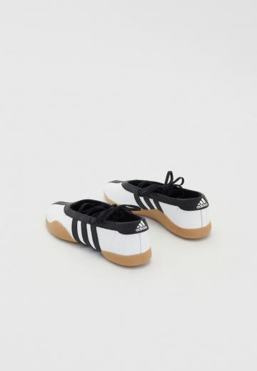 Спортивные балетки