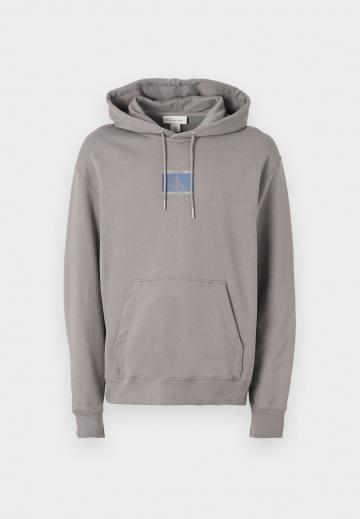 Пуловер с капюшоном