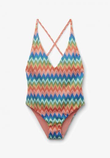 Слитный купальник