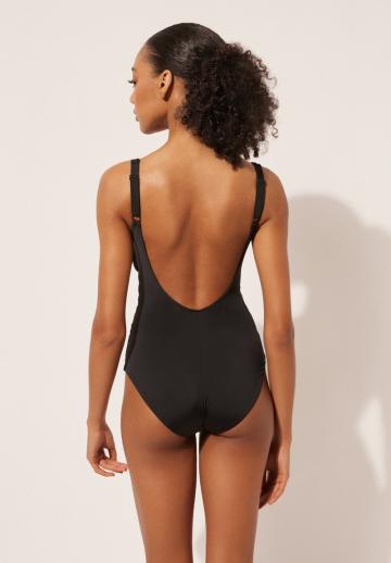 Слитный купальник