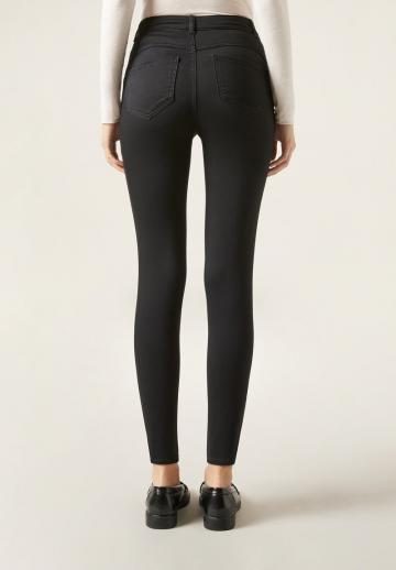 Узкие джинсы