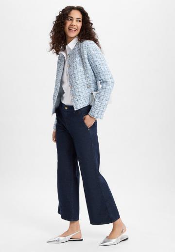 Клешеные джинсы