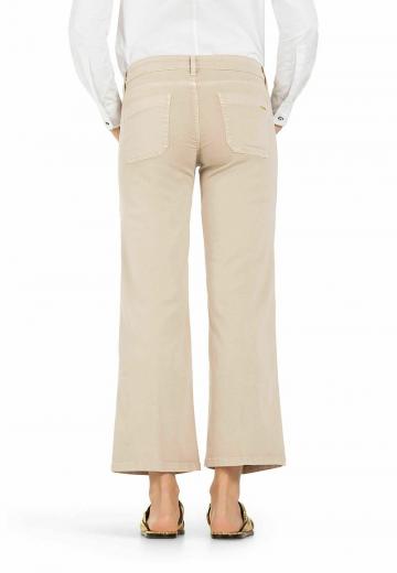 Клешеные брюки