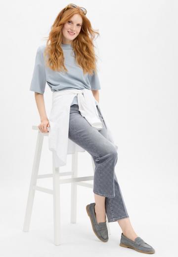 Короткие джинсы