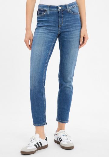 Короткие джинсы