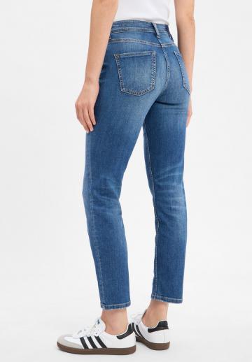 Короткие джинсы