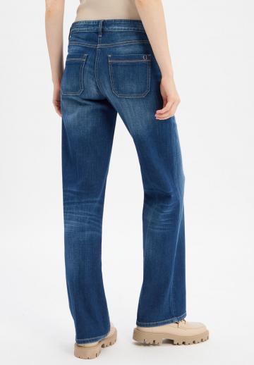 Клешеные джинсы