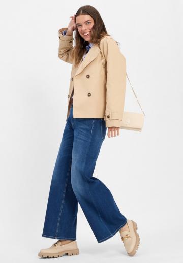 Клешеные джинсы