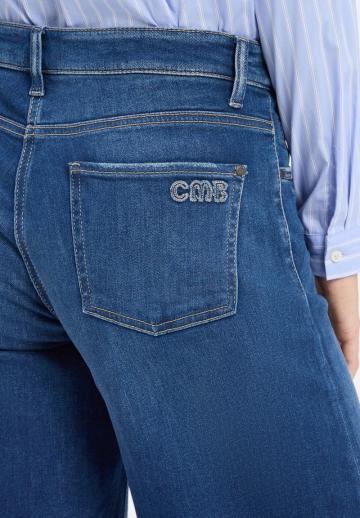 Клешеные джинсы